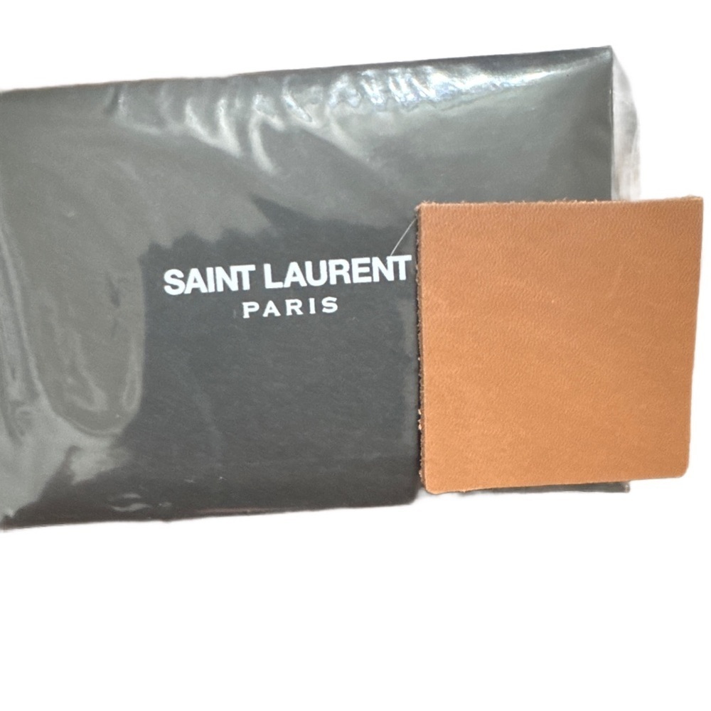 SAINT LAURENT 
SAC DE JOUR IN SUPPLE VEGETABLE LEATHER - Picture 10 of 10